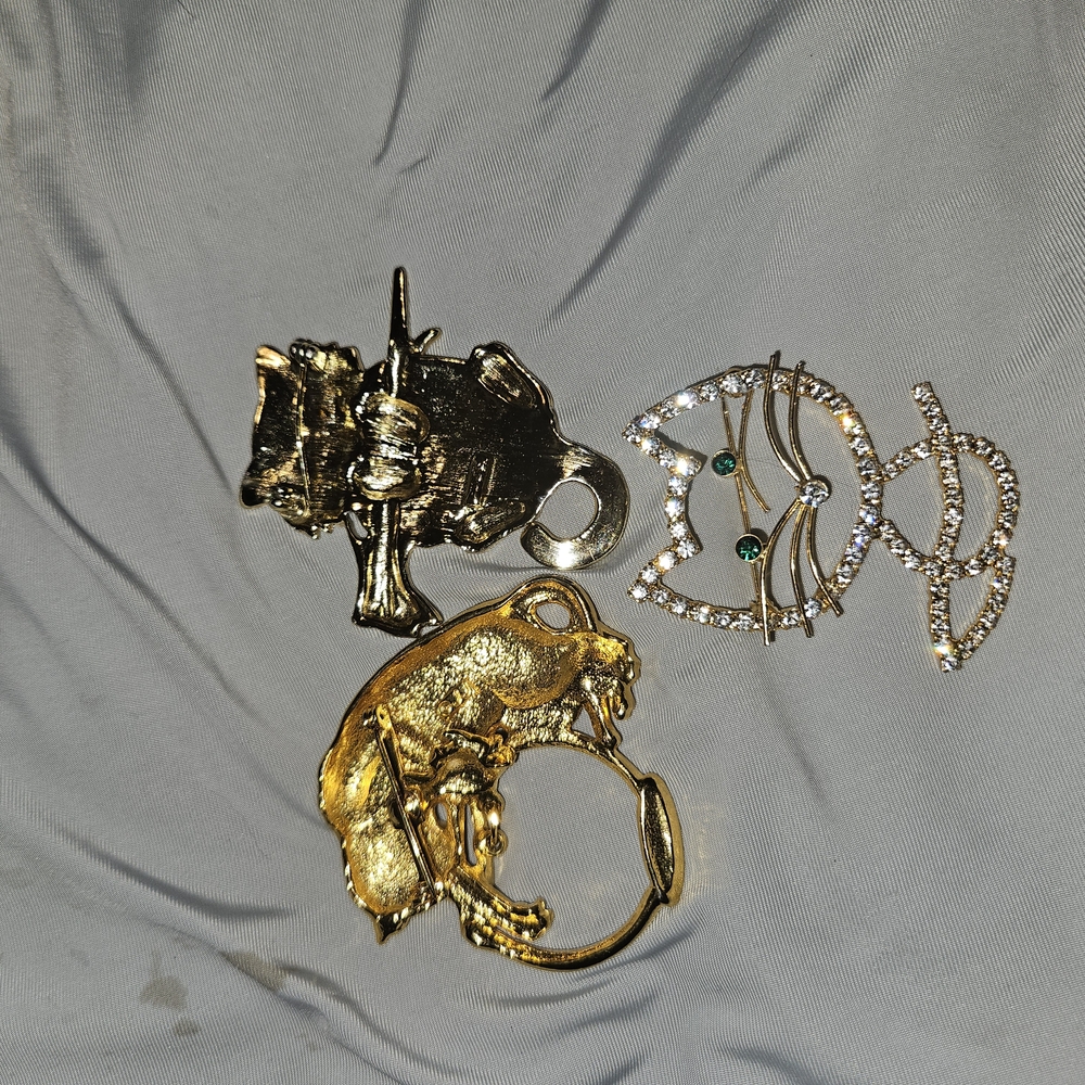 Gold and Silver Cat Design Jewelry Set